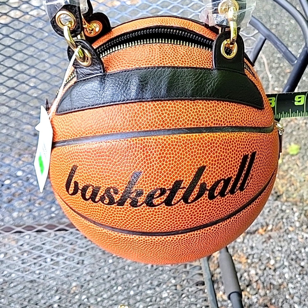 Super cute basketball purse
